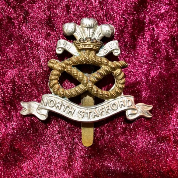 WW2 North Stafford Cap Badge